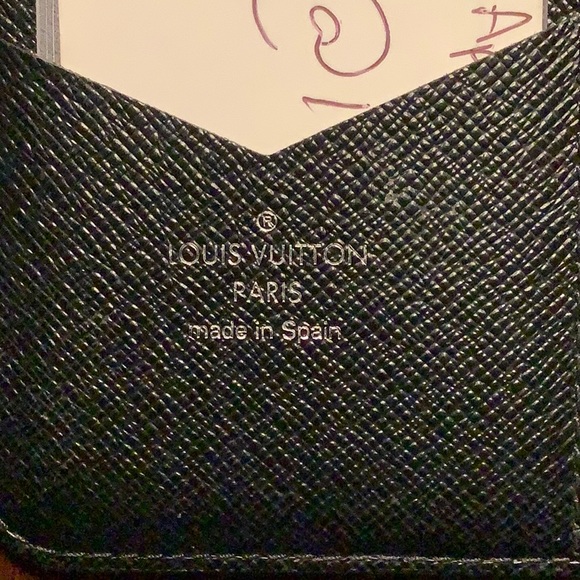 ✂️✂️Final Reduction ✂️❗️Louis Vuitton X/XS iPhone case. code BC4177 $450 - Picture 6 of 10